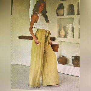 Vici | Wide leg pants | Size Small | High waisted | Greenish/yellow color